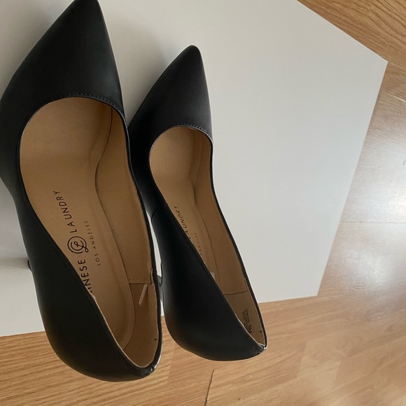 New heels that can go with anything 🤗 - Picture 3 of 6